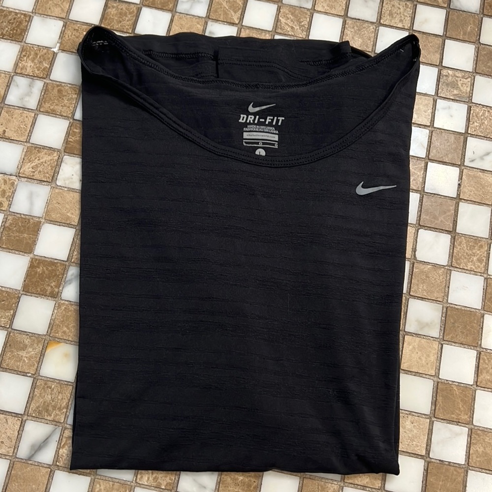 Nike Dri-Fit Shirt- L